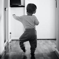 The posture of toddlers may be odd if they have DCD/dyspraxia.